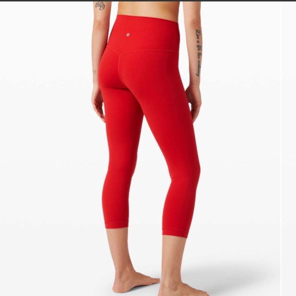 Lululemon Align™ Crop *21"
Dark Red Cropped Leggings size 2 yoga athletic